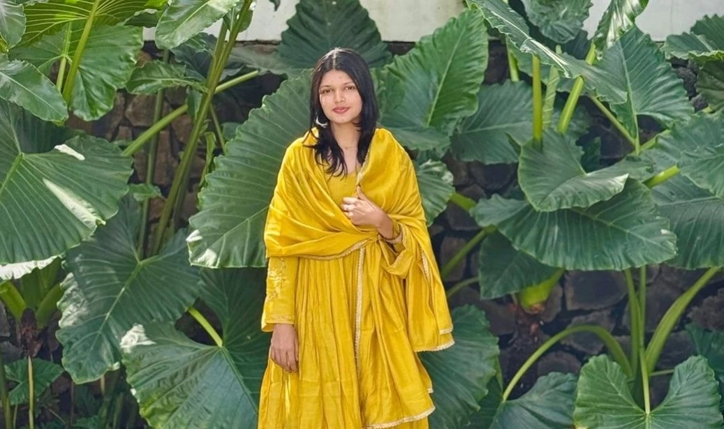 'Elegant outfits; enhance confidence'